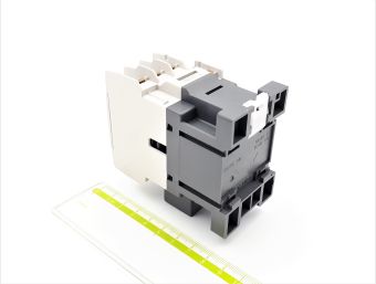 DMC18b 18A 380-440VAC 7,5kW 380-440V 3P 1NO+1NC Dong-A контактор