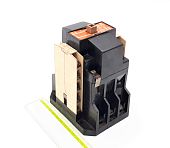 K-ID40 40A 220VAC 500V 3P 2NО+2NC контактор K-ID40 40A 220VAC 500V 3P 2NО+2NC контактор