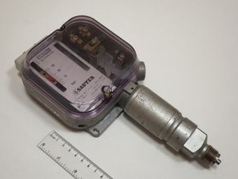 DFC7B94W F001 0-15bar 380VAC G1/2R Sauter датчик реле давления