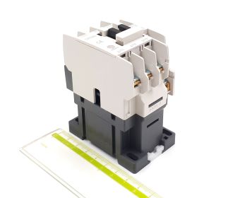 DMC22b 22A 380-440VAC 11kW 380-440V 3P 1NO+1NC Dong-A контактор