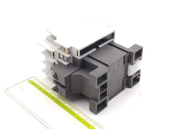 DMC22b 22A 220-240VAC 11kW 380-440V 3P 2NO+2NC Dong-A контактор