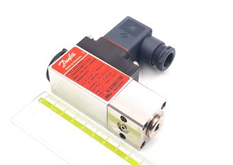 MBS5100-1811-1DB04 060N1035 0-6bar 4-20mA 10-32VDC G1/4Rc Danfoss преобразователь давления 