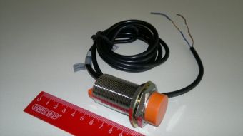 CR30-15AC NC 100-240VAC 2m датчик положения емкостный