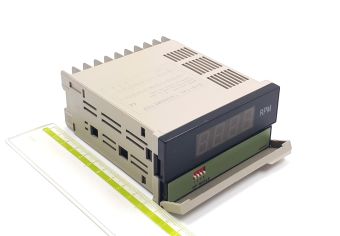 DP4-FR1 0-9999rpm 220V/50Hz Toky тахометр электронный