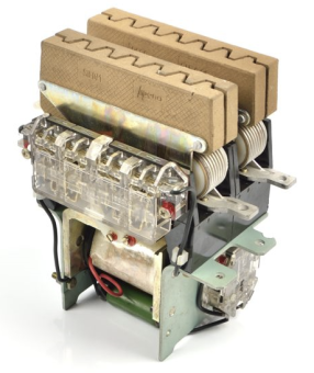 SU-M620 630A 220VDC 600V 2P(2NO) 2NО+2NC Apena контактор