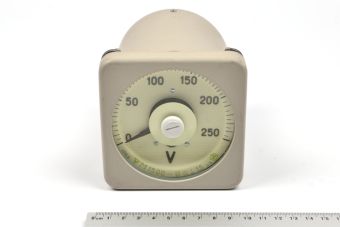 М1500 0-250V вольтметр