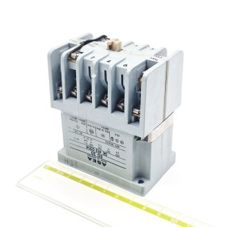 EG20 SK412 0214 32A 380-440VAC 9kW 380V 3P 2NO+2NC Asea контактор