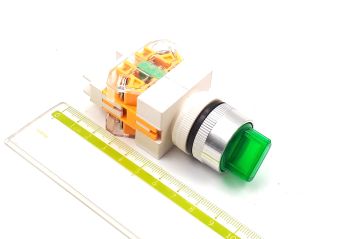 ПЕ22-ANC-NEO 0-1 2-фикс.положения 1NO+1NC зеленый переключатель с подсветкой 220V