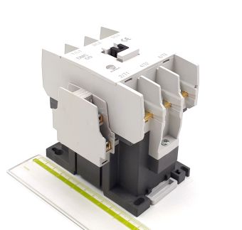 DMC50 50A 220-240VAC 22kW 380-440V 3P 2NO+2NC Dong-A контактор